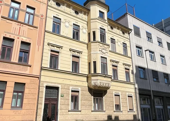 Cozy With Secret Garden Apartma Ljubljana