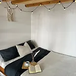 Apartment Cozy With Secret Garden *